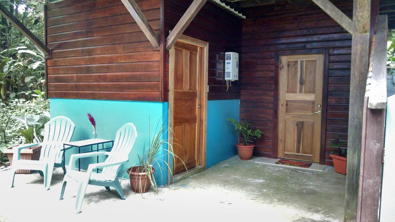 Bed and Breakfast Surf Break At Paunch Bocas del Toro Esterno foto