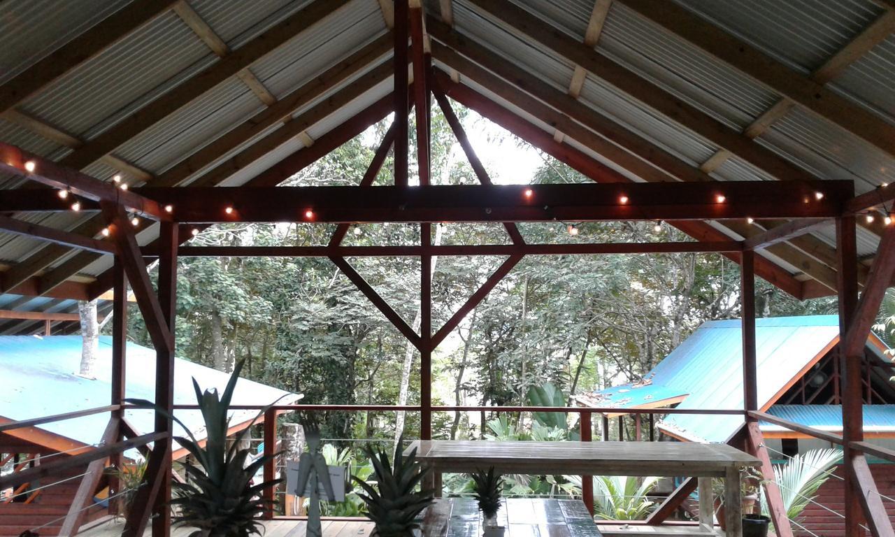 Bed and Breakfast Surf Break At Paunch Bocas del Toro Esterno foto