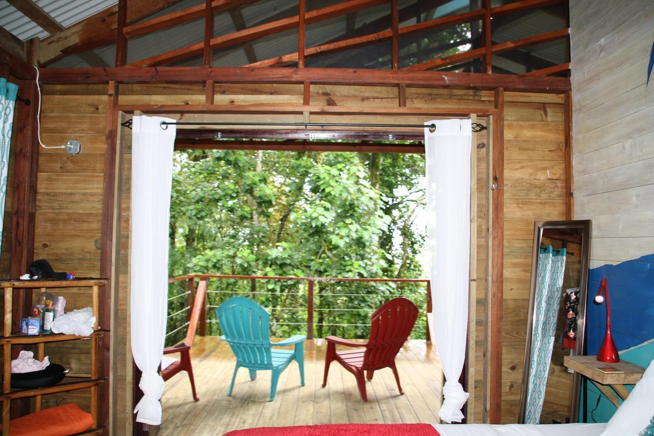 Bed and Breakfast Surf Break At Paunch Bocas del Toro Esterno foto